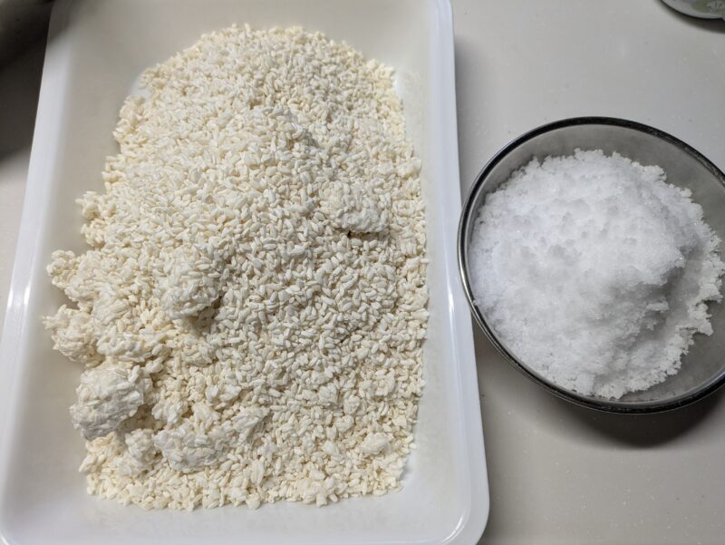 味噌仕込み用の無農薬麹と天然塩